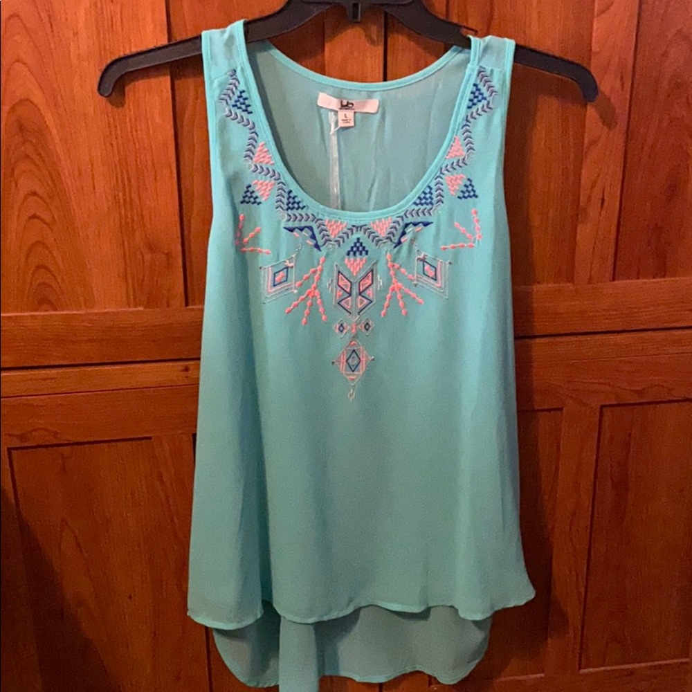 Embroidered tank *NWT*